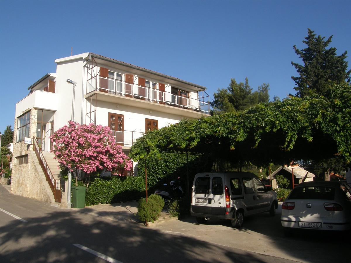 Apartment Maria Primosten Exterior photo