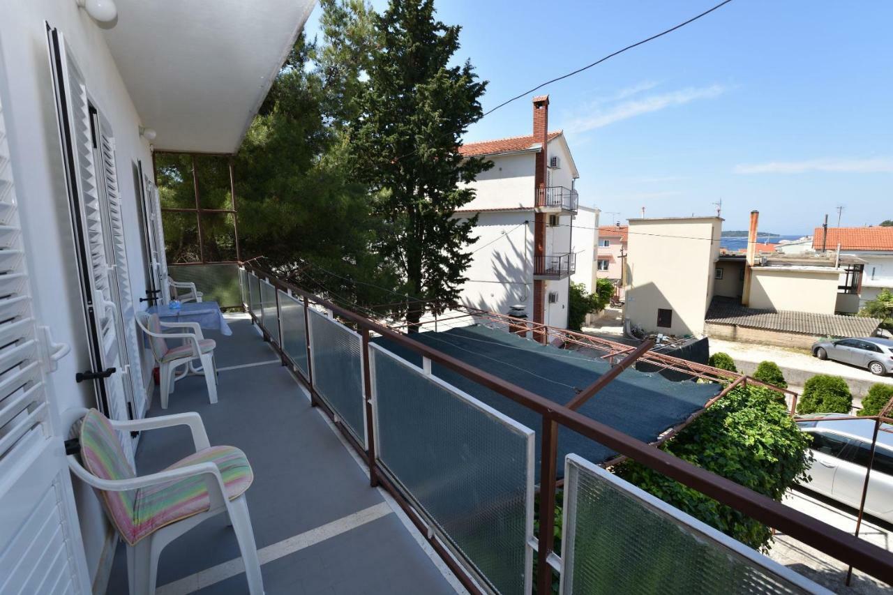 Apartment Maria Primosten Exterior photo