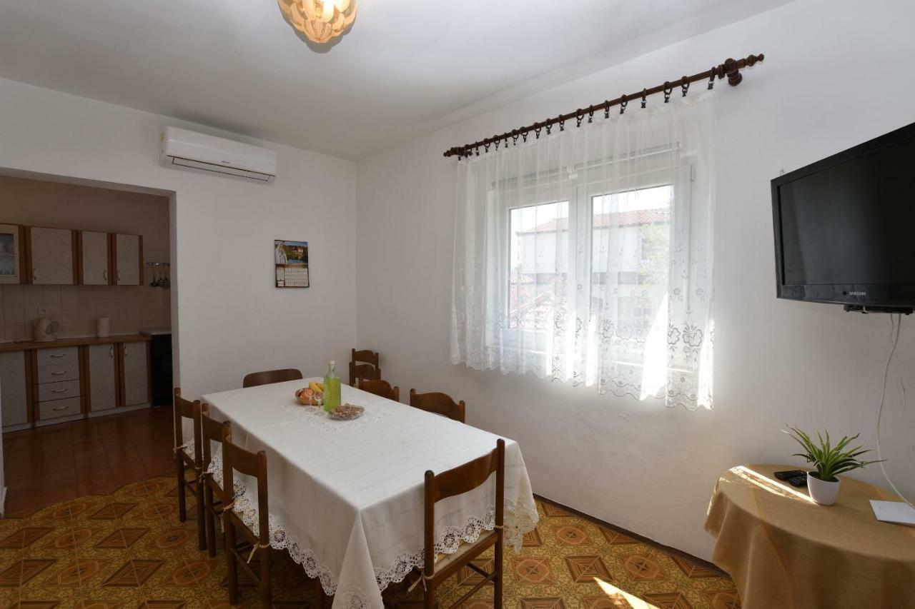 Apartment Maria Primosten Exterior photo